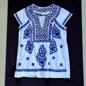 Roller rabbit size small print shirt